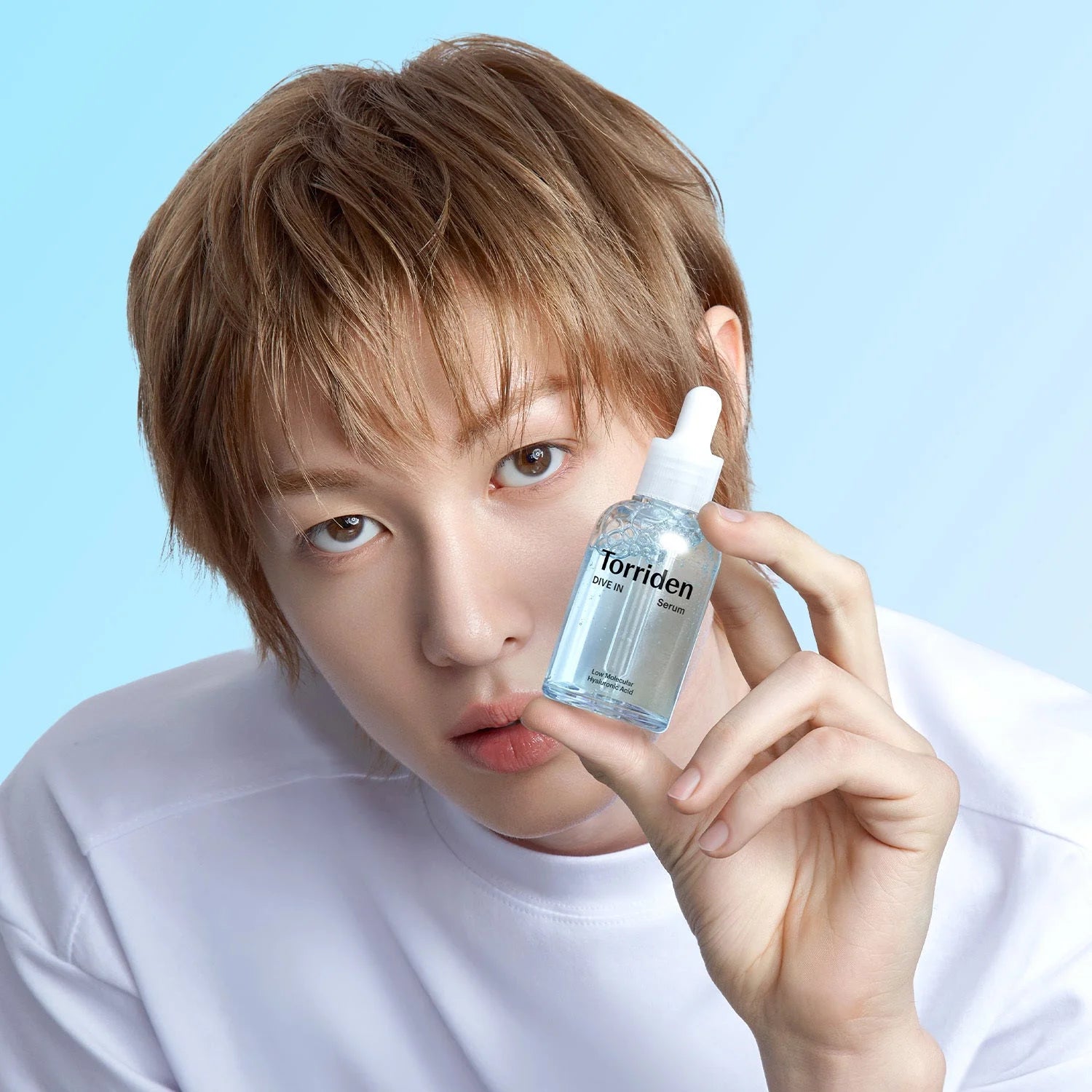 Torriden DIVE-IN Serum lifestyle shot